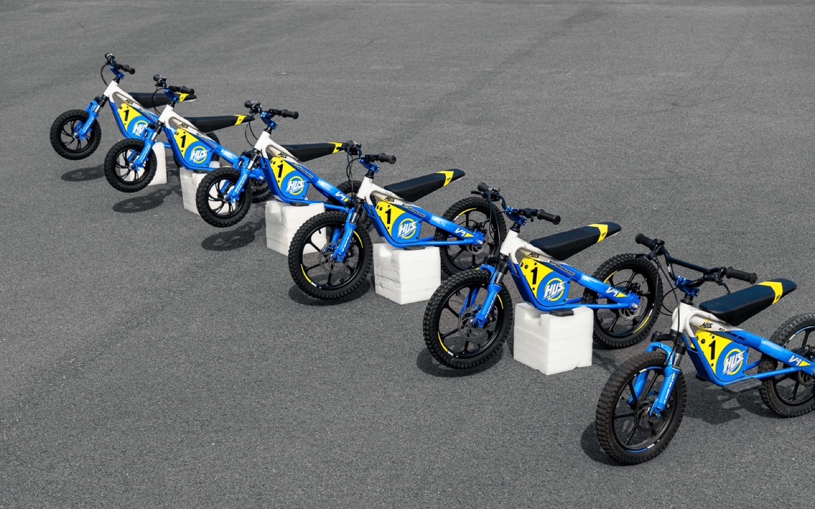 Rivenditore HUS E-Kid Racing Bike